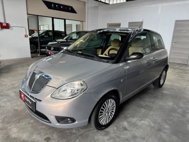 Lancia Ypsilon 1.3 MJT 75 CV Oro