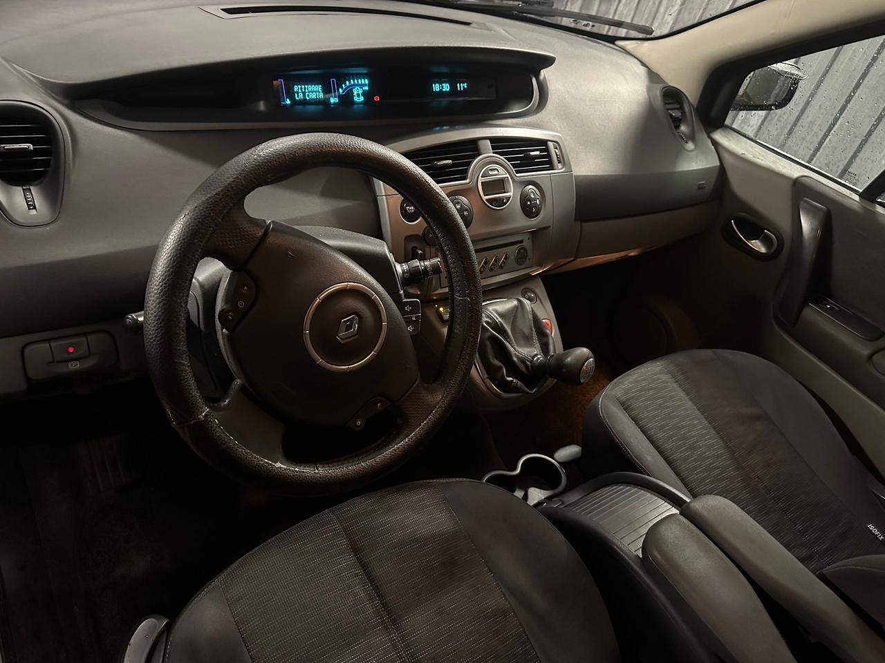 Renault Scenic Scénic 2.0 16V Luxe GPL