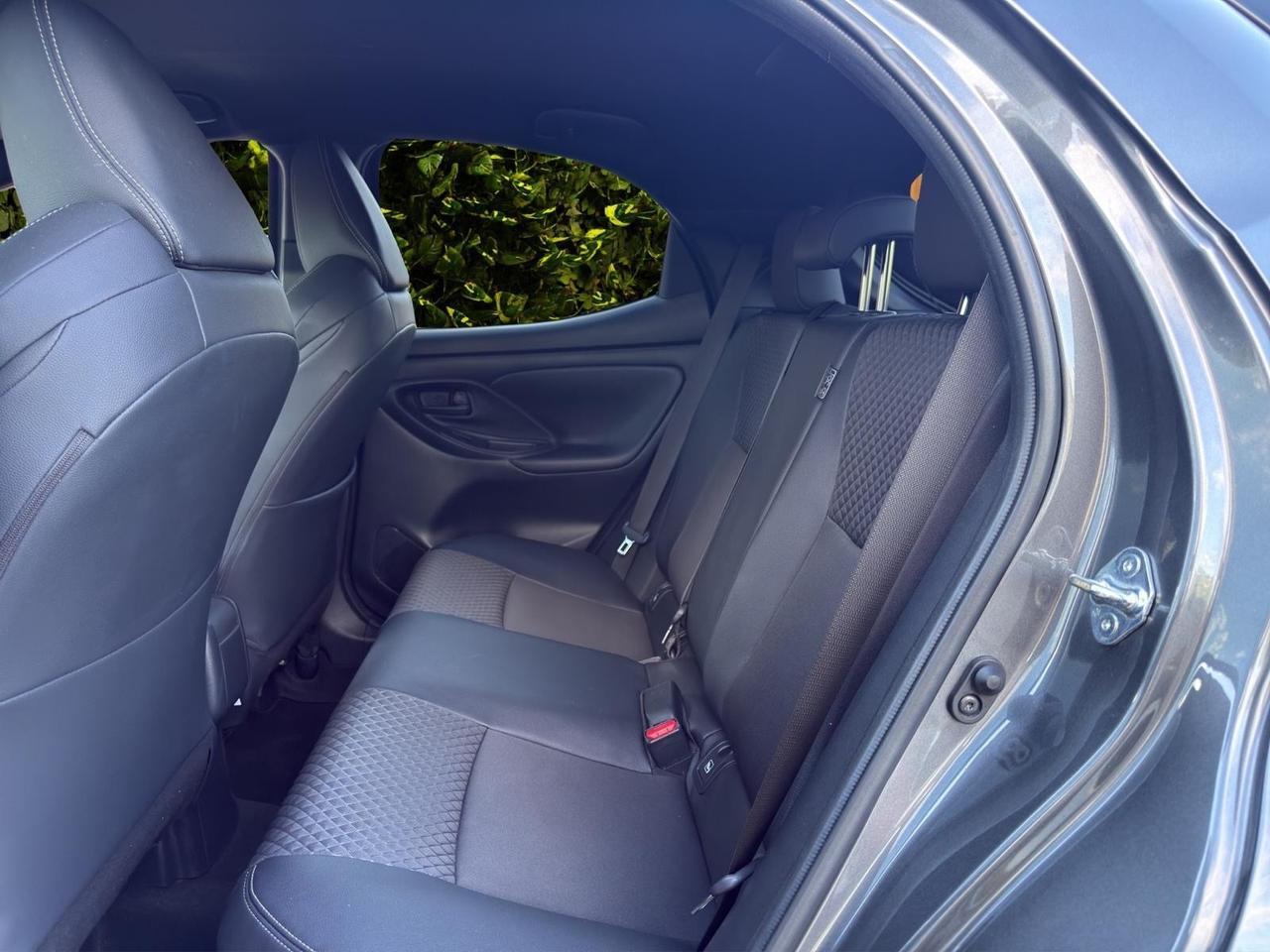 Toyota Yaris 1.5 92cv Hybrid 5 porte FULL MANIACALE