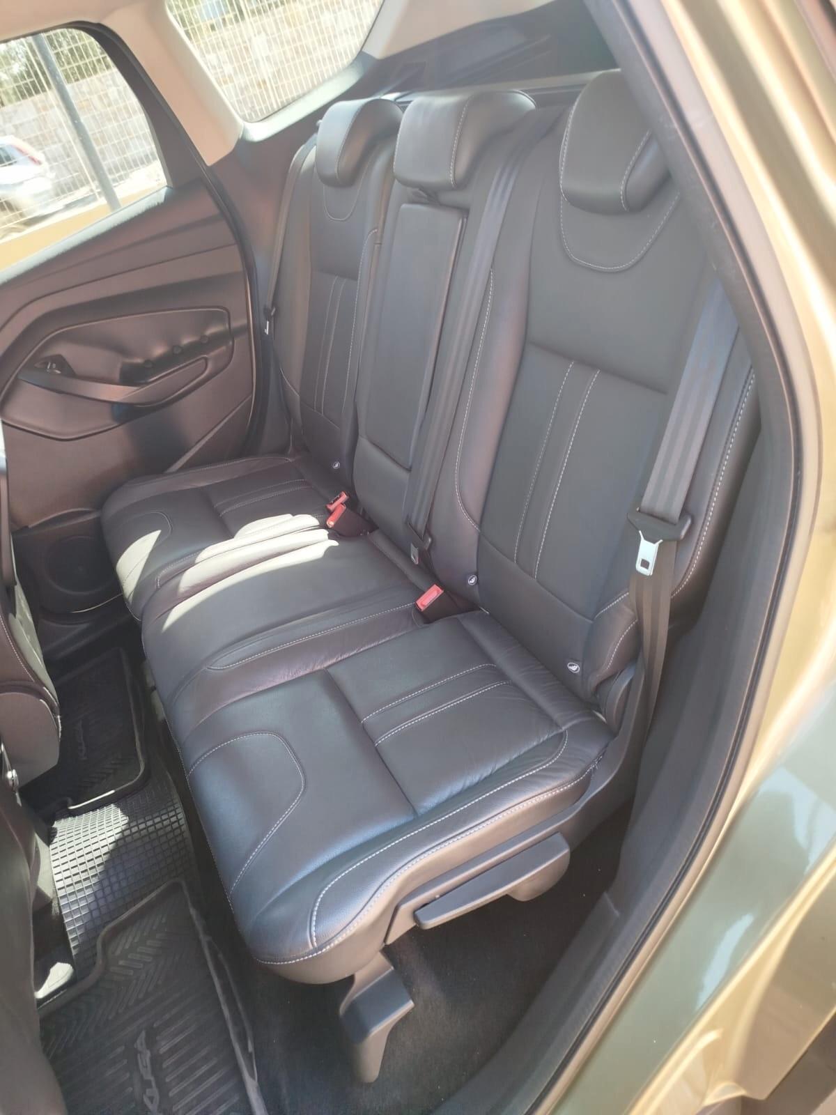 Ford Kuga 2.0 TDCI 140 CV 4WD Titanium