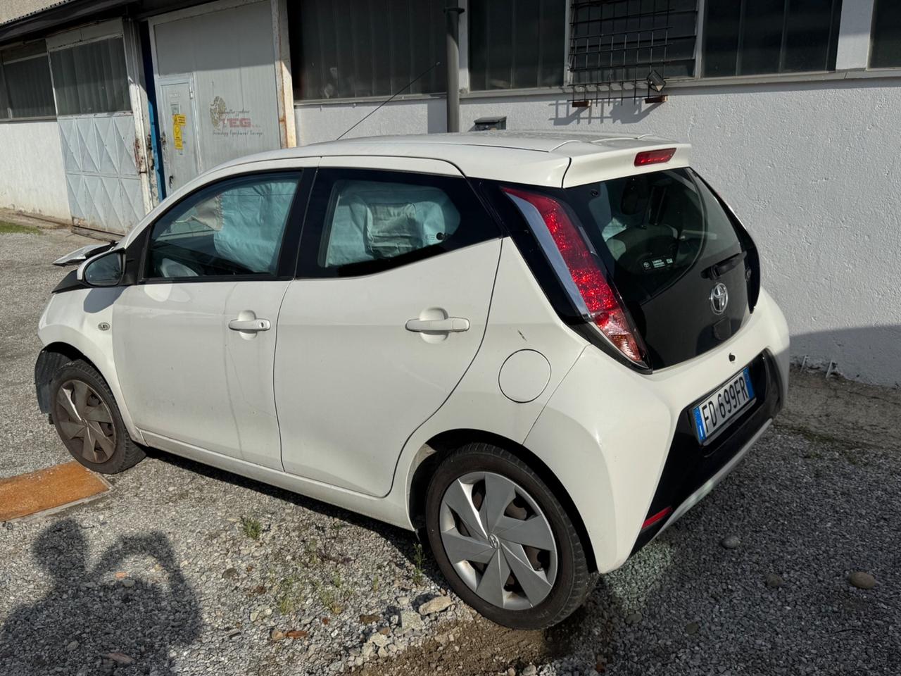 Toyota Aygo 1.0 VVT-i 69 CV 5 porte x-play