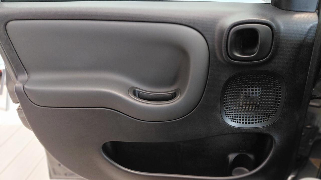 Fiat Panda 1.0 FireFly S&S Hybrid Garmin