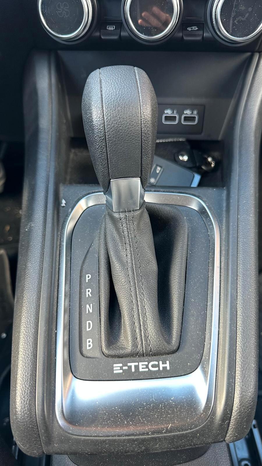 Renault Captur Plug-in Hybrid E-Tech 160 CV (incidentata