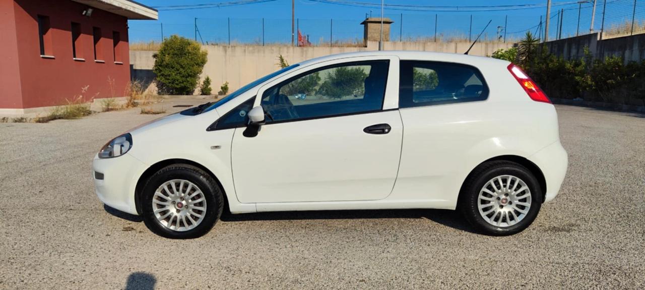 Fiat Punto 1.3 MJT II 75 CV 3 porte Street