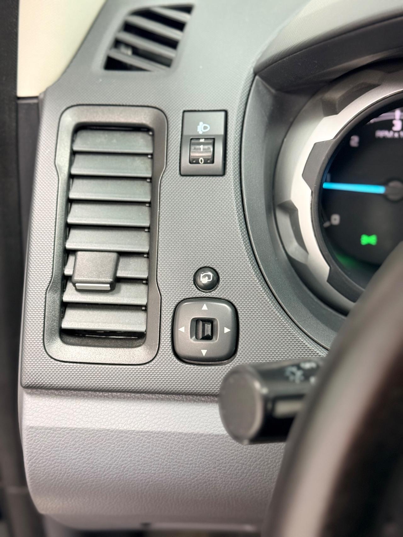 Ford Ranger 2.2 TDCi aut. DC Limited 5pt. 12/2014 EURO 5B NEOPATENTATI GANCIO TRAINO