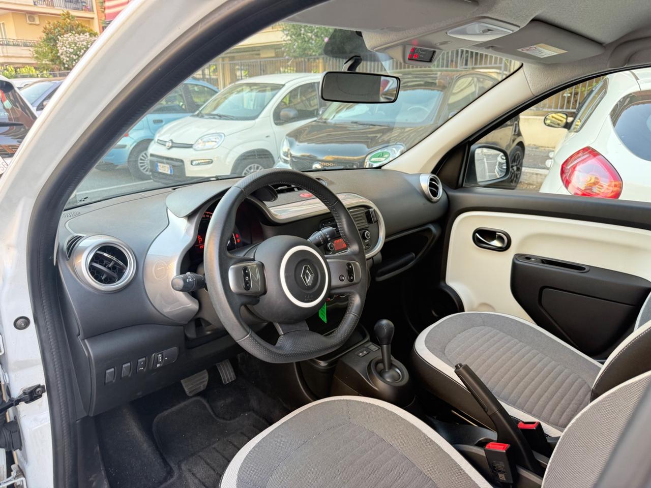 Renault Twingo LIMITEED C.AUTOMATICO PDC BLUETOOTH CERCHI 16