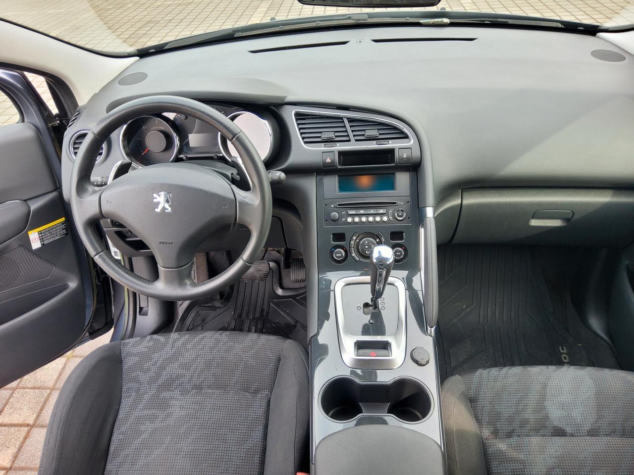 Peugeot 3008 1.6 e-HDi 112CV cambio robotizzato S.&S. Business