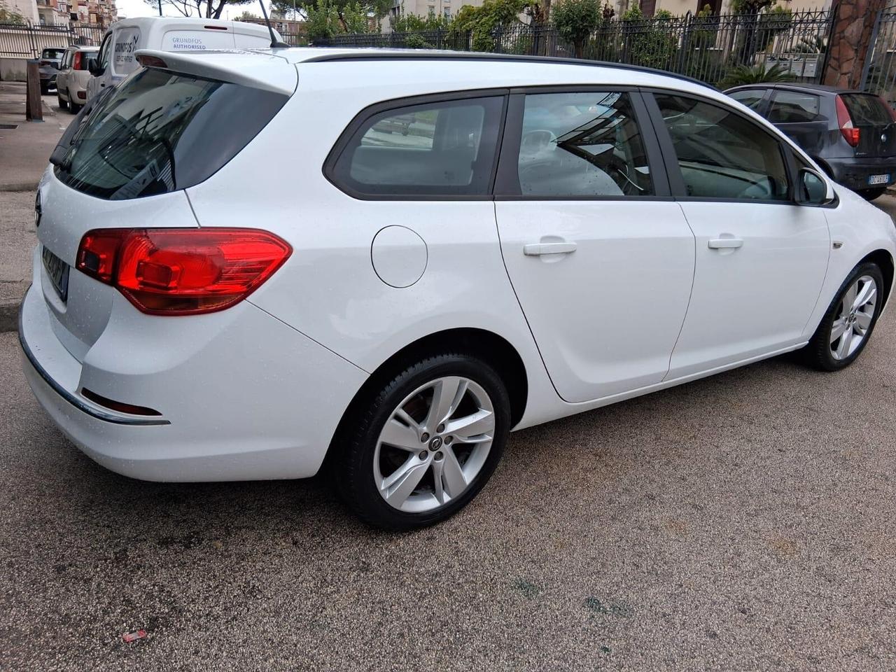 Opel Astra 1.4 Turbo 140CV 5 porte GPL Tech Cosmo