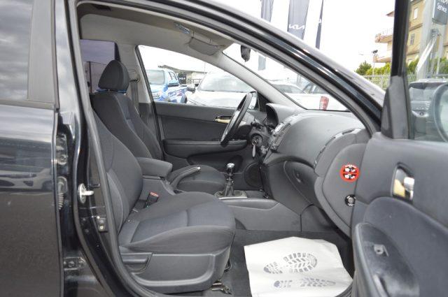 HYUNDAI i30 CW 1.6 CRDi 115CV Active ( NO GARANZIA)