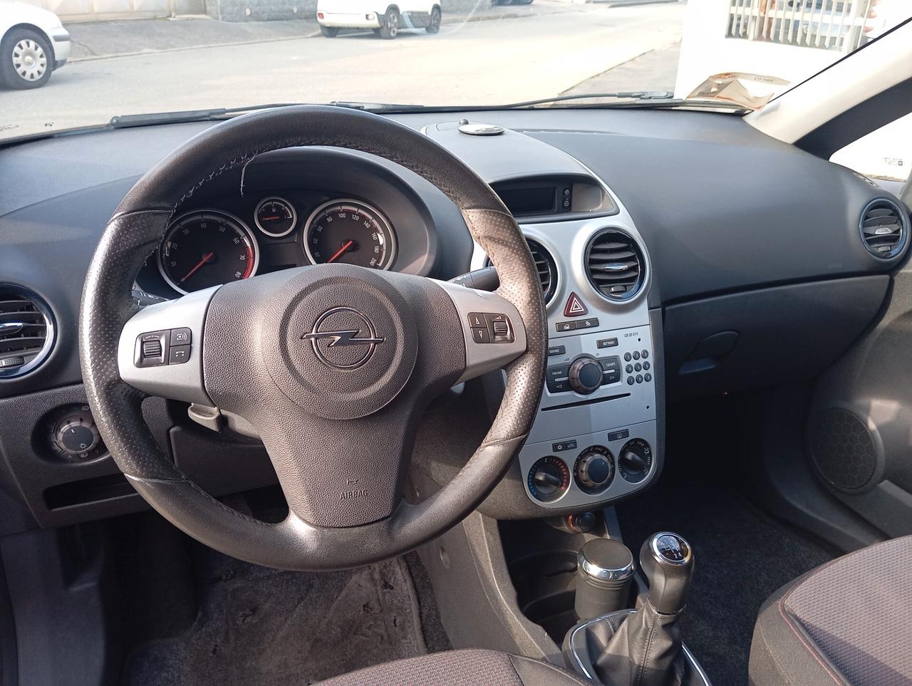 Opel Corsa 1.4 16V 3 porte Enjoy permute