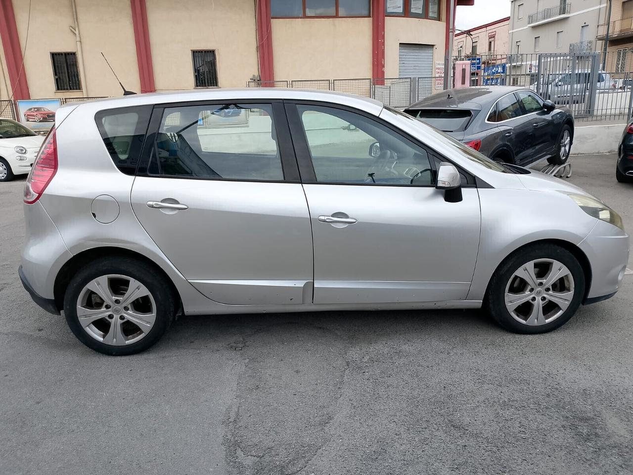 Renault Scenic Scénic X-Mod 1.5 dCi 110CV Dynamique