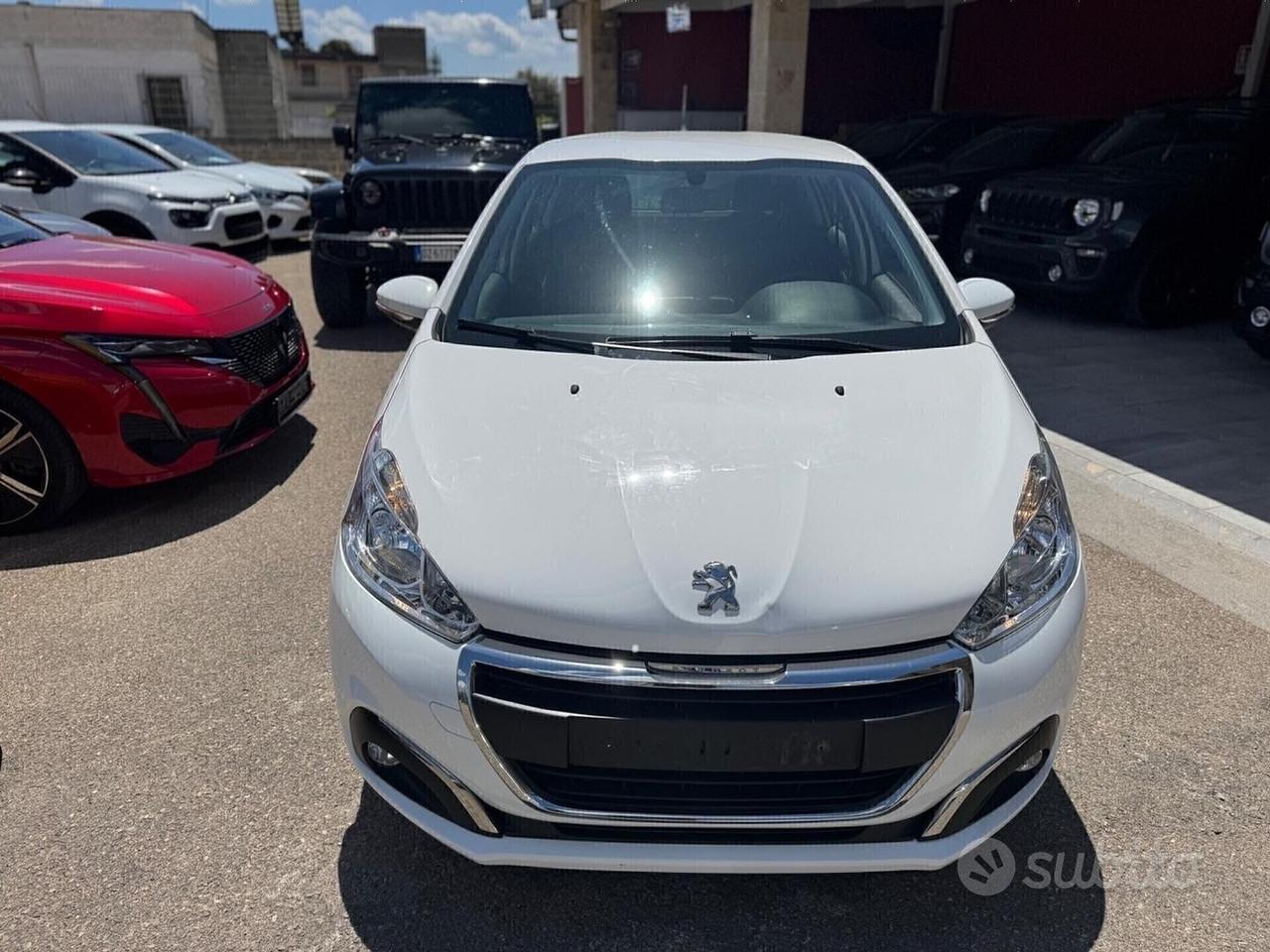 Peugeot 208 BlueHDi 100 navigaz CASTELLETTO 8