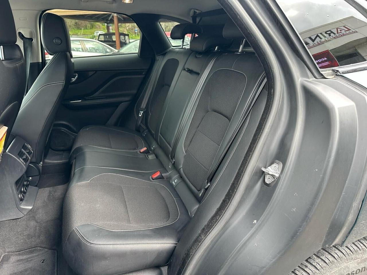 Jaguar F-Pace 2.0 D 180 CV AWD aut. R-Sport perfetta !!! Performante e parsimoniosa