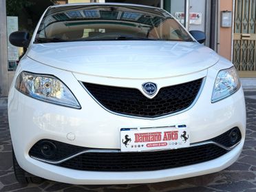 Lancia Ypsilon 1.2 69 CV 5P Gold UCONNECT Blue&Me