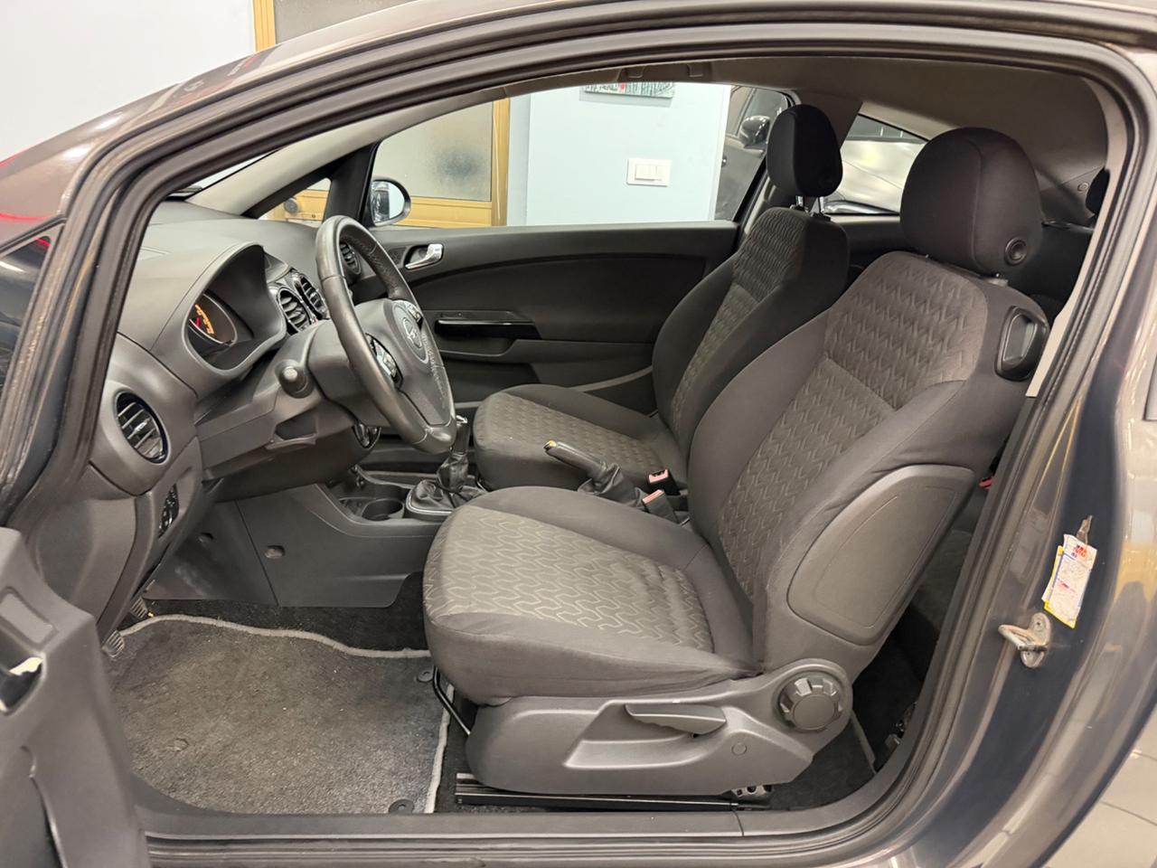 Opel Corsa 3p 1.2 Edition (elective) 85cv -104-