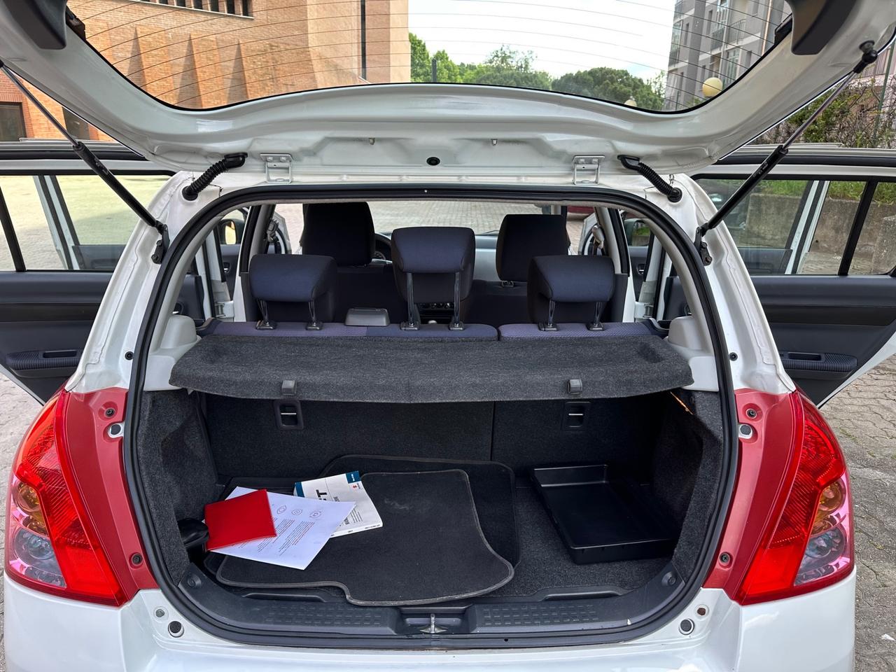 Suzuki Swift 1.3 4x4 5p. Outdoor Line GL