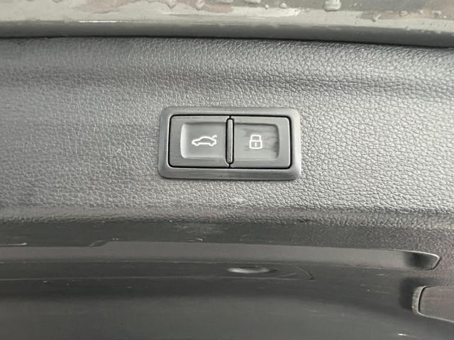 AUDI Q3 40 TDI quattro S tronic S line edition+Tetto-Unipr