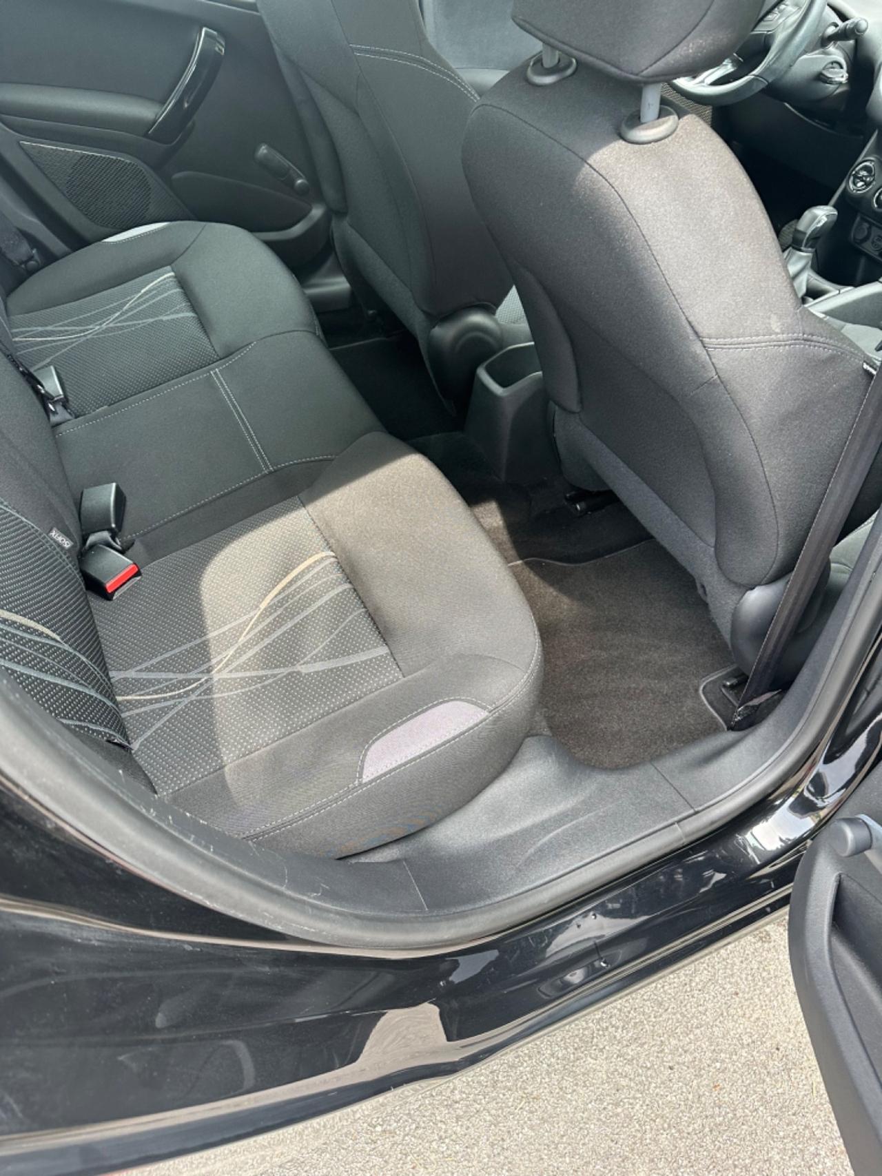 Peugeot 208 PureTech 82 5 porte Access