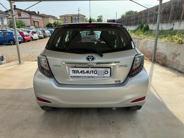 TOYOTA Yaris 1.5 5 POSTI IBRIDA OK NEOPATENTATI BI-COLOR