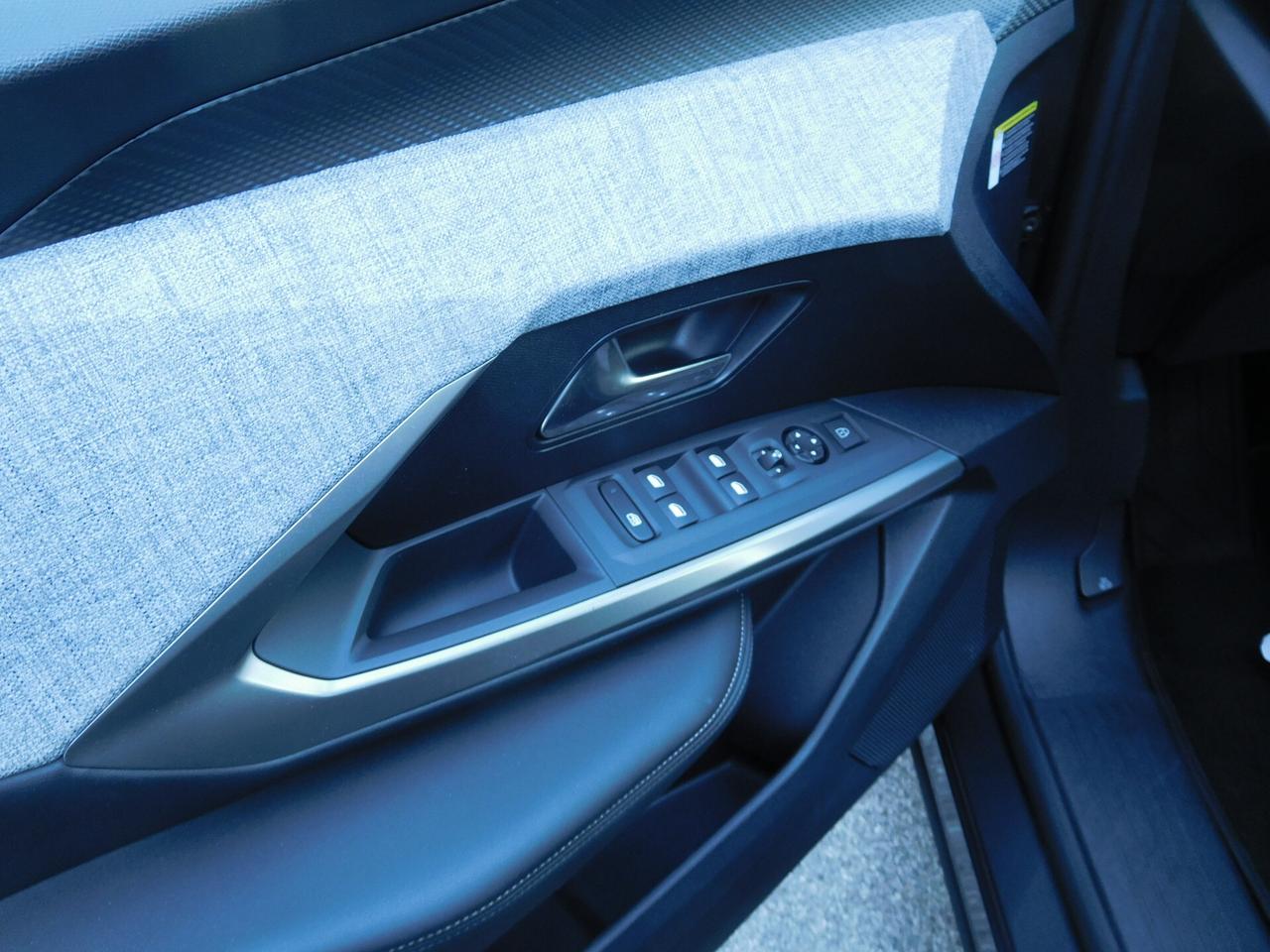 Peugeot 3008 Hybrid 136 e-DCS6 Allure