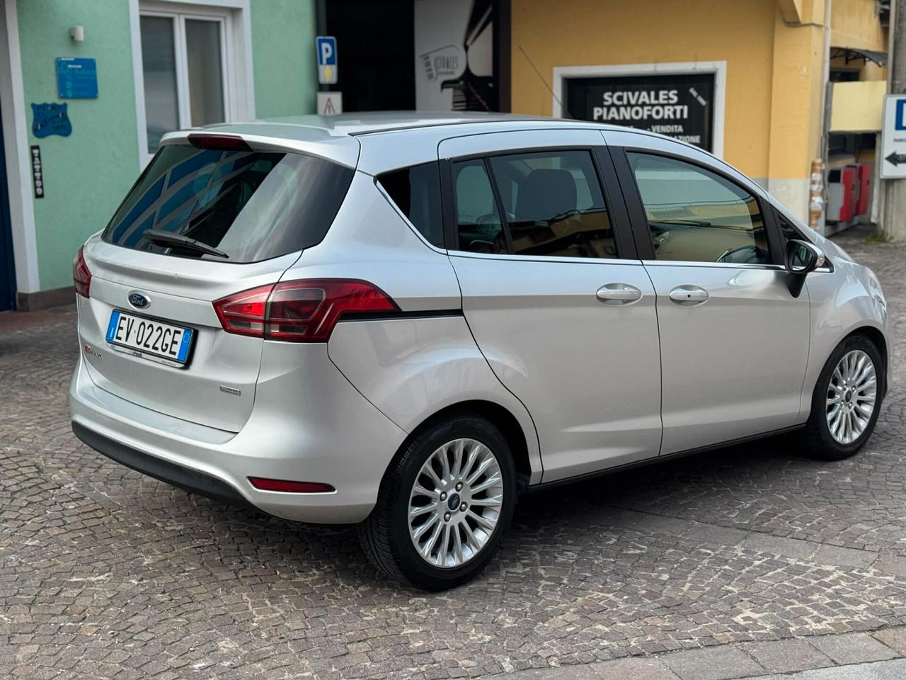 Ford B-Max 1.5 TDCi 75 CV Titanium
