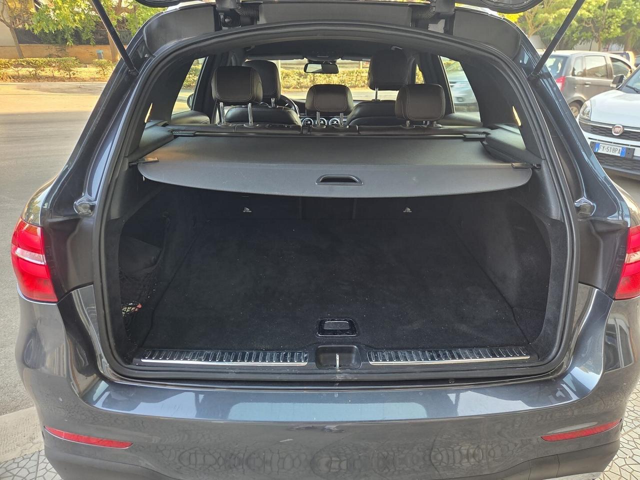 MERCEDES GLC 250 4MATIC PREMIUM + AMG PACK +GANCIO