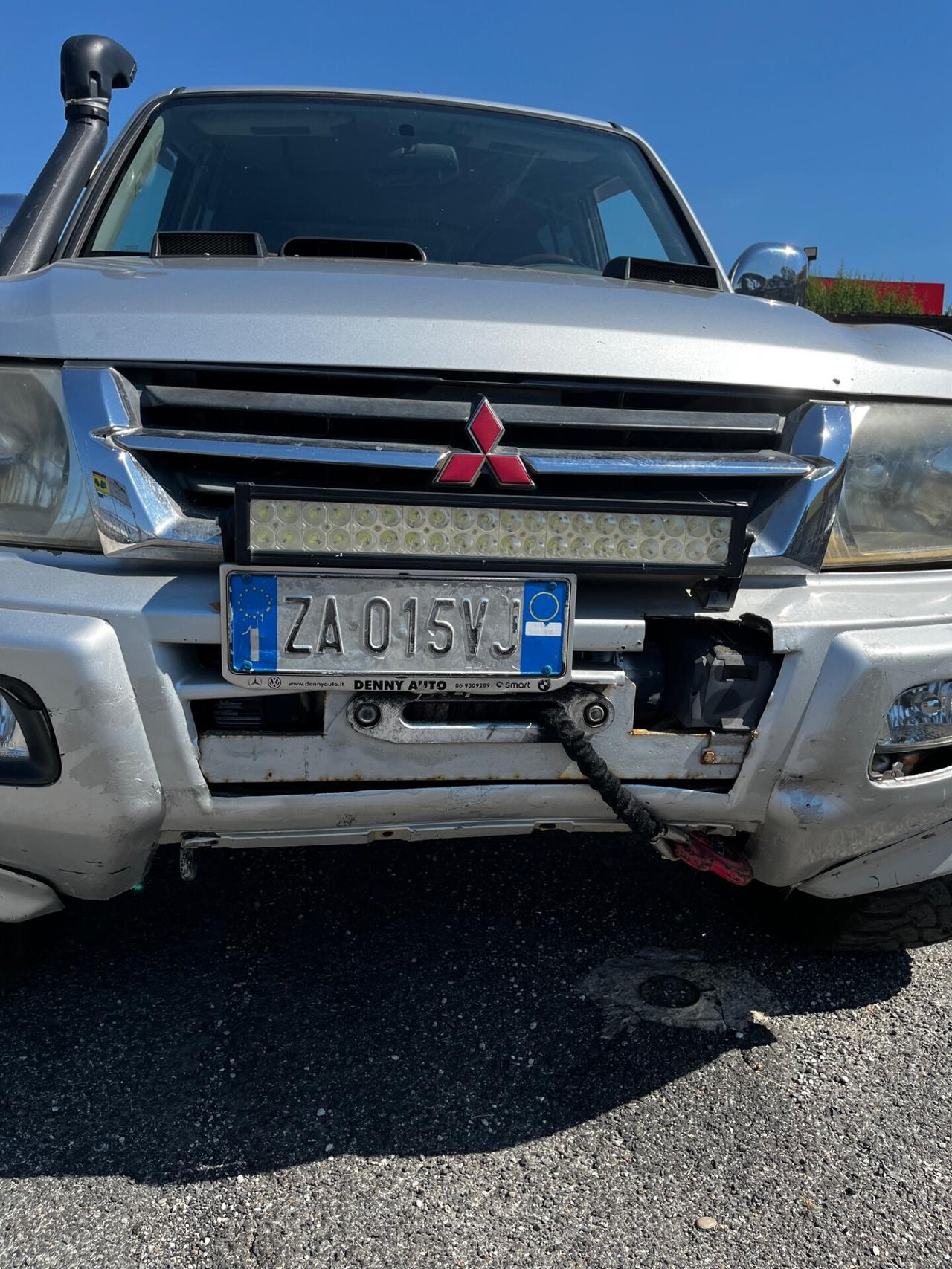 VENDO 2 Mitsubishi Pajero 3.2 16V DI-D 5p. GLX