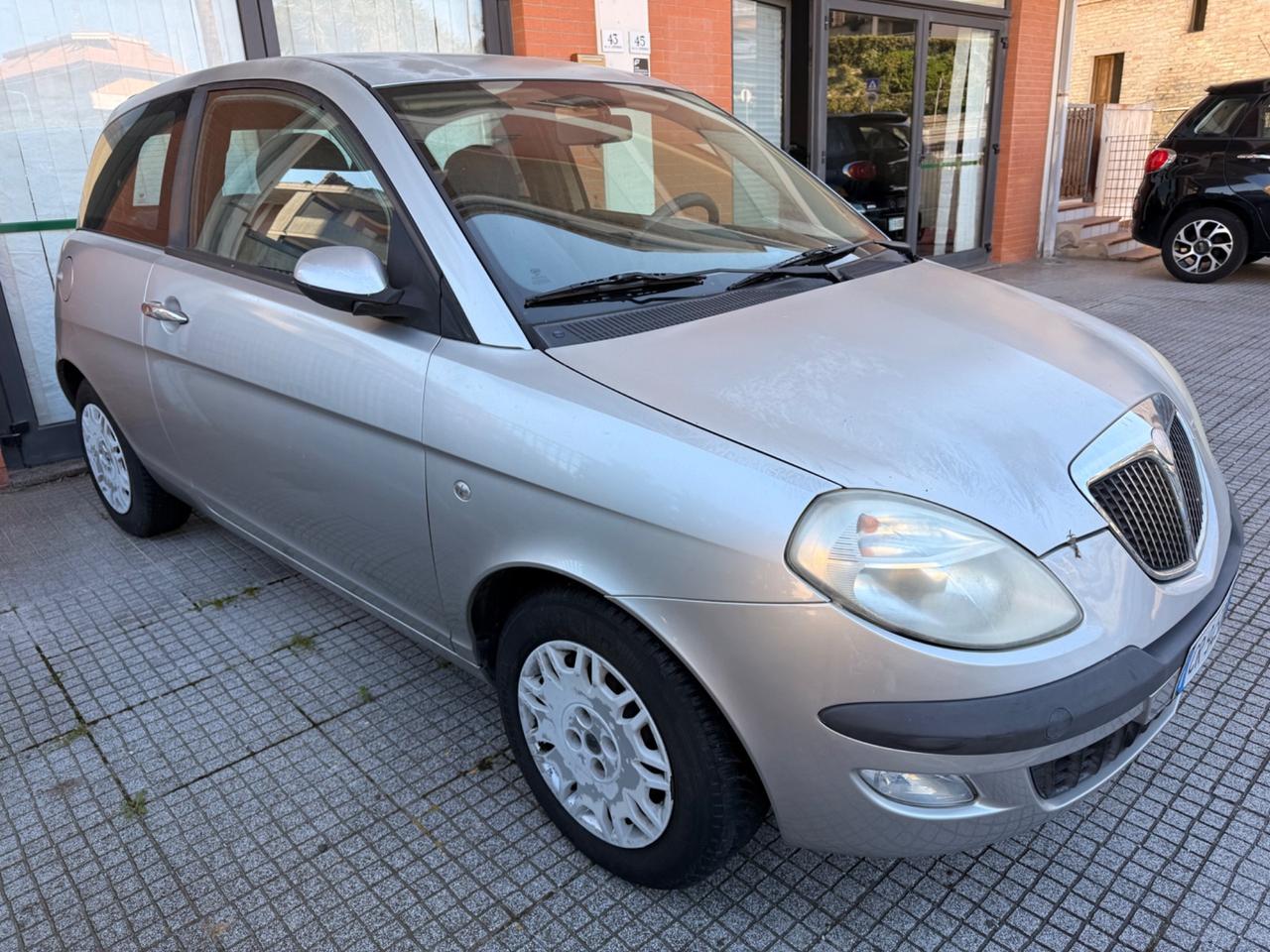 Lancia Ypsilon 1.2 16V Argento