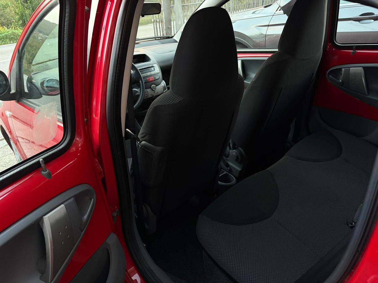 Toyota Aygo 1.0 VVT-i 68CV 5 porte Sol