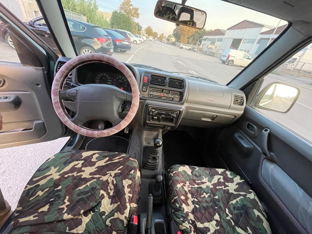 SUZUKI - Jimny - 1.3i 16V 4WD JLX