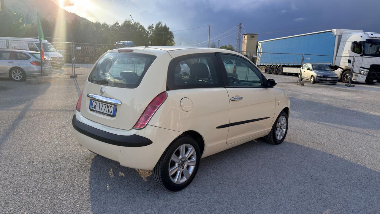 Lancia Ypsilon 1.3 Multijet 16V Platino