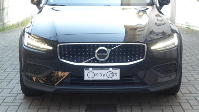 VOLVO V60 Cross Country B4 (d) AWD automatico