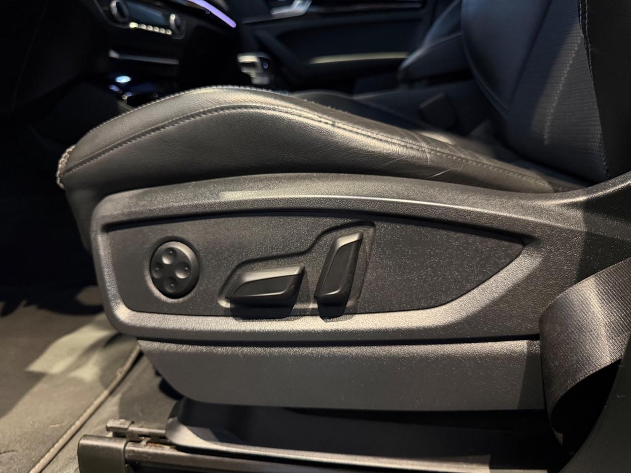 Audi Q5 Sportback 40 2.0 Tdi 204CV SLINE quattro