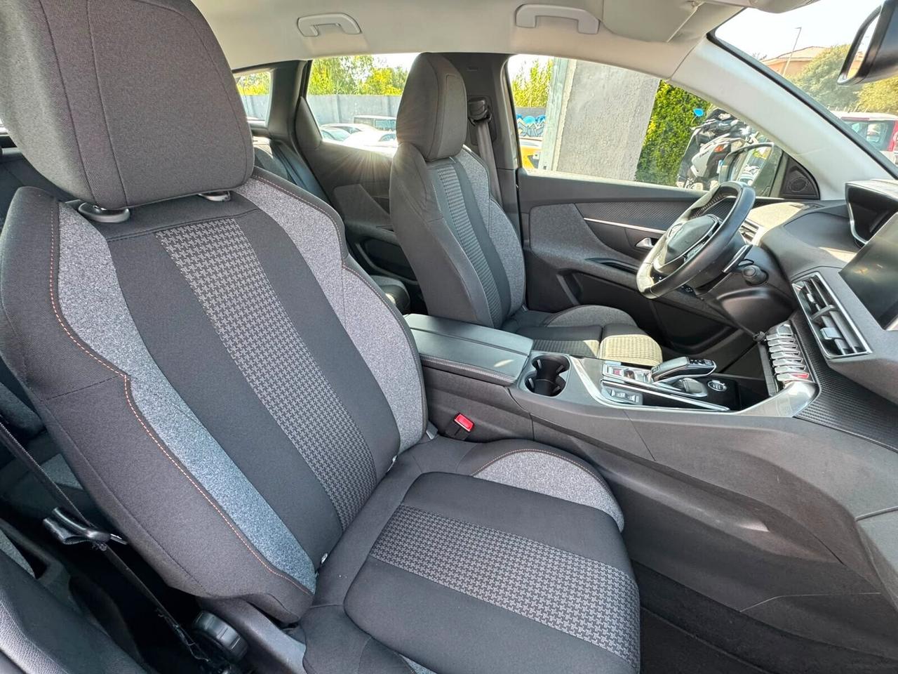 PEUGEOT 3008 ALLURE-AUTOMATICA