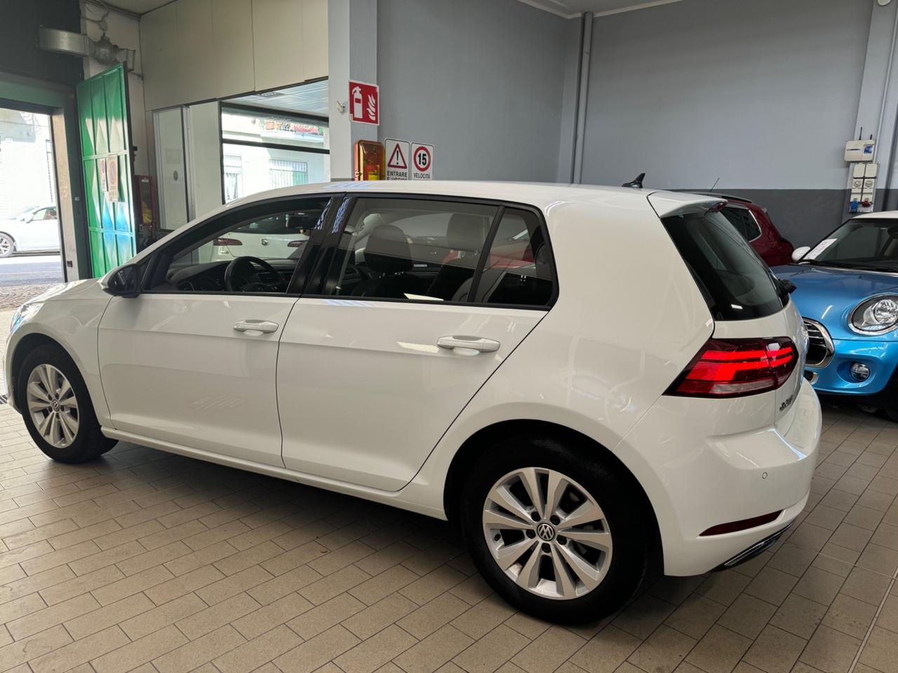 Volkswagen Golf 1.0 TSI 110 CV 5p. Business BlueMotion Technology