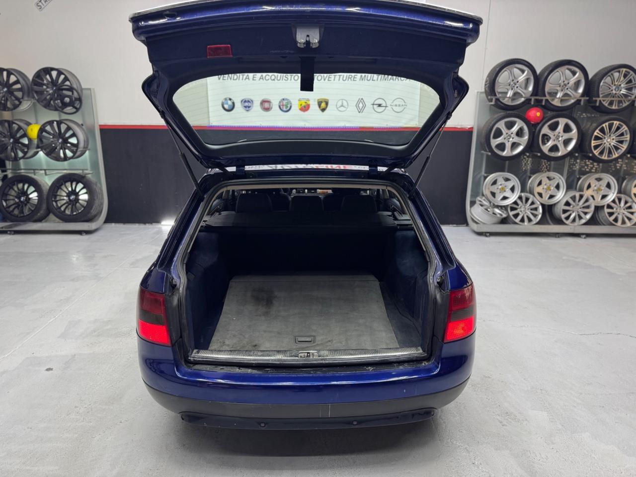 Audi A6 2.5 V6 TDI/180 CV cAvant quattro