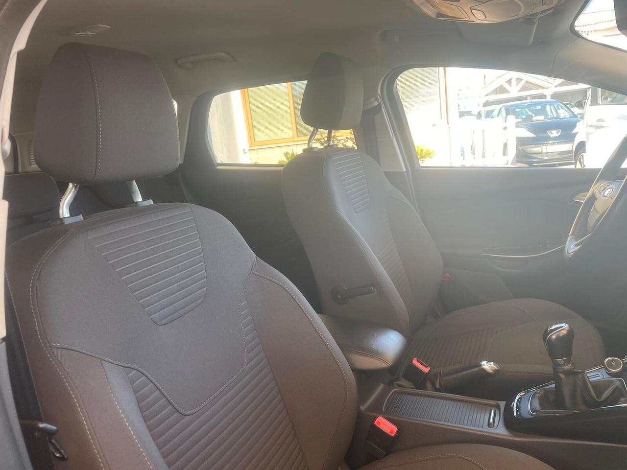 Ford Focus 1.6 120 CV GPL SW Titanium
