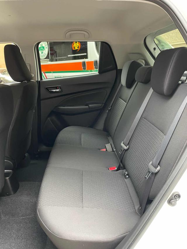 SUZUKI Swift 1.2 Hybrid Top