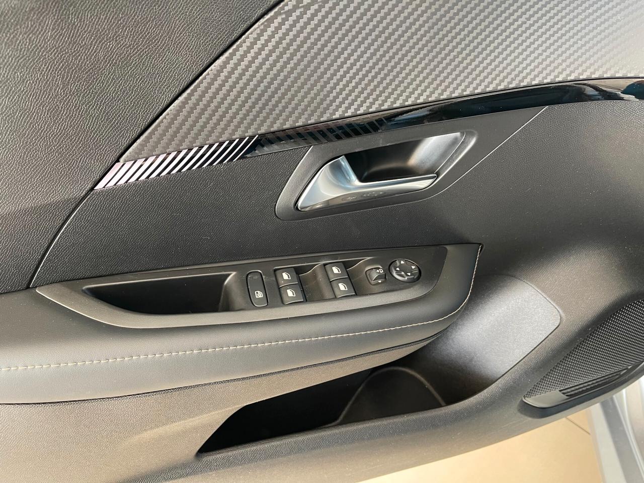 Peugeot 208 PureTech 100 Stop&Start 5 porte Allure