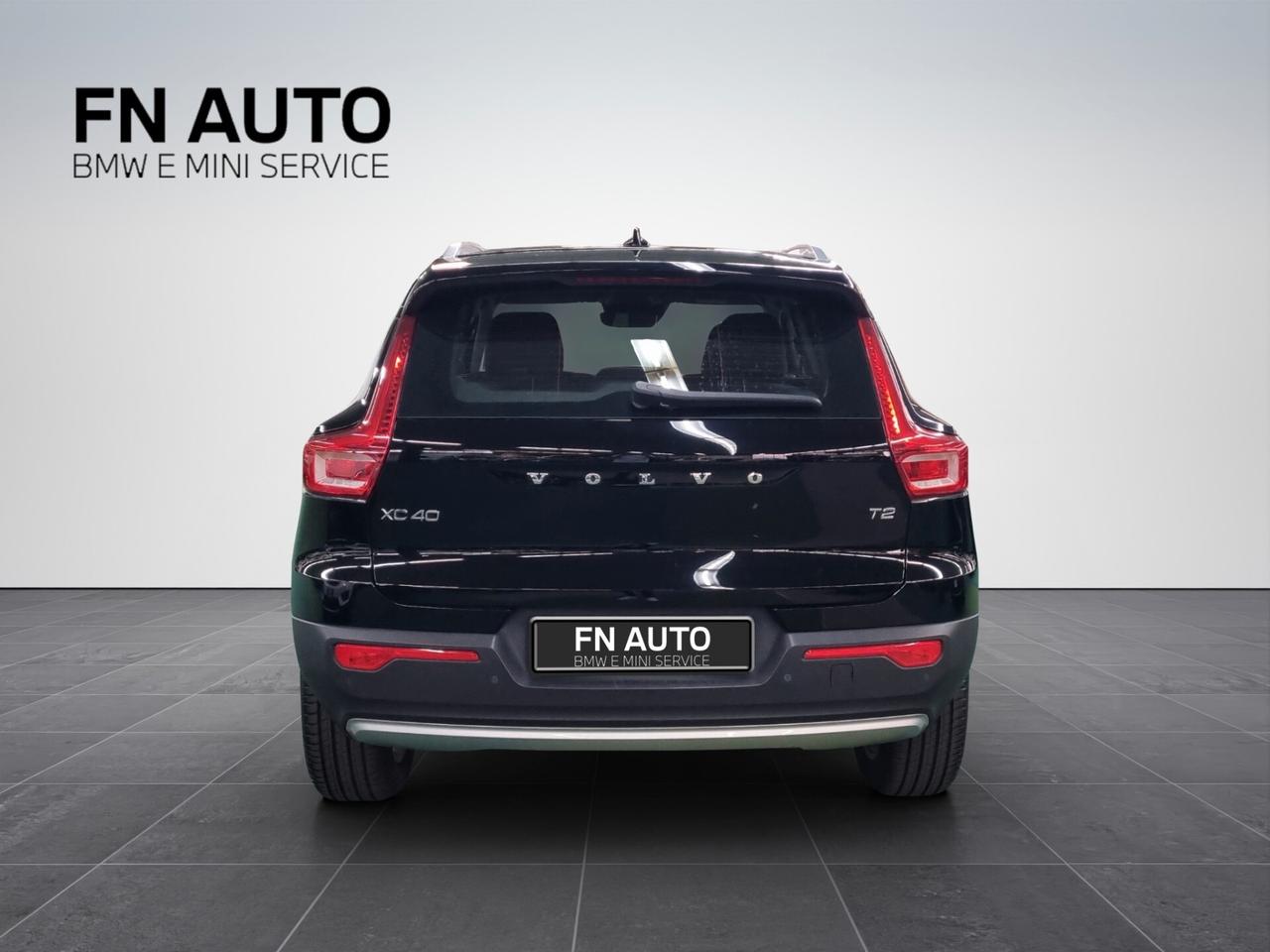 Volvo XC40 T2 Geartronic Momentum Pro