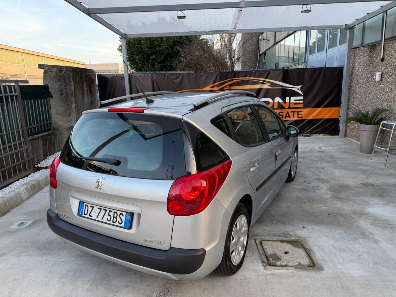 Peugeot 207 1.4 BENZINA Line ECO GPL 2030