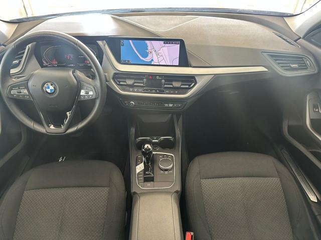 BMW 118 d 5p. Advantage UNIPRO+NAVI+CARPLAY+PDC!