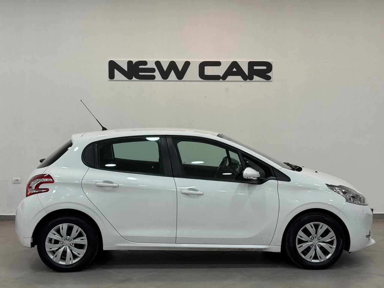 Peugeot 208 gpl porte Allure