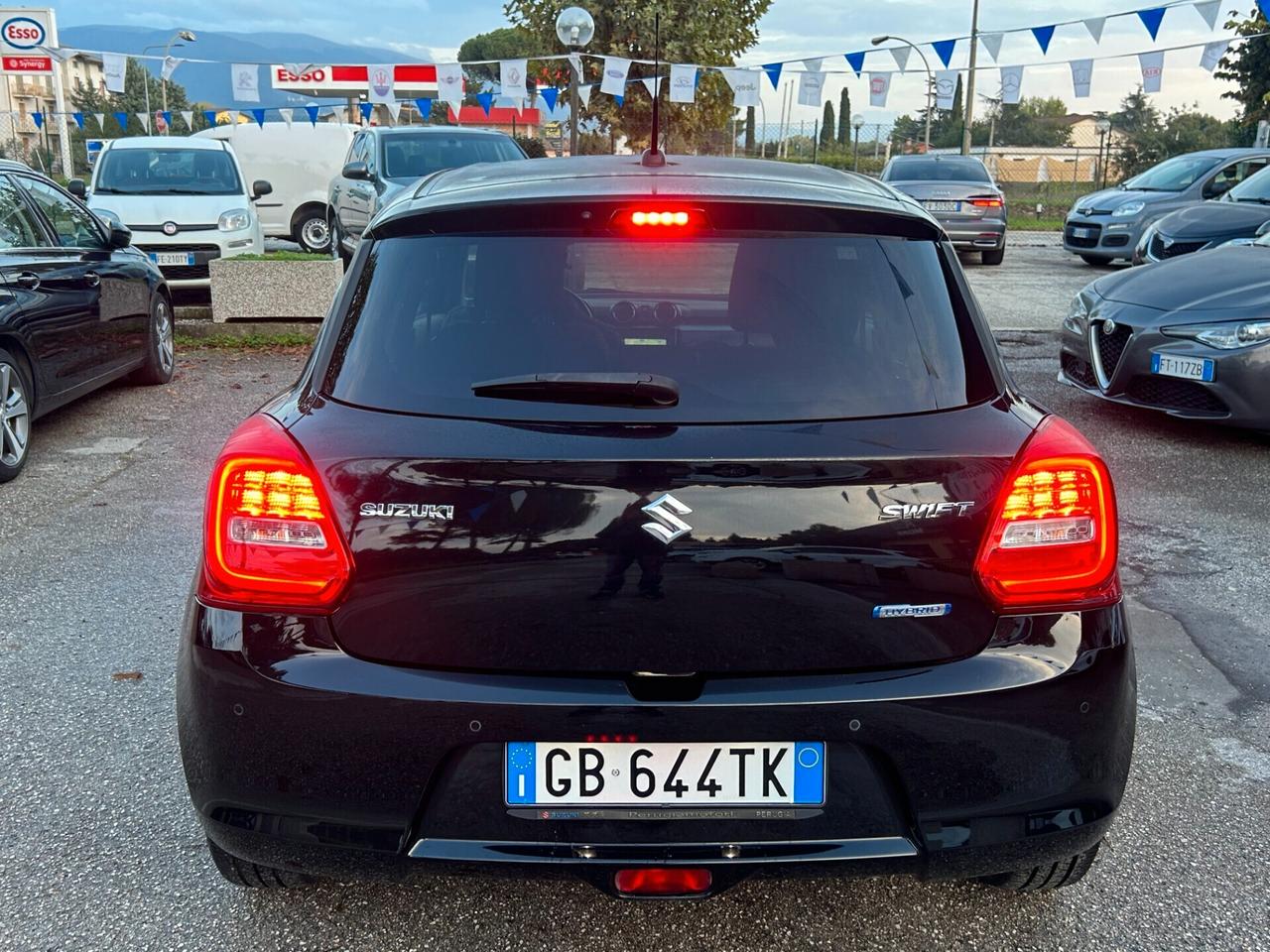 " UNA CHICCA " Suzuki Swift 1.2 Hybrid Top