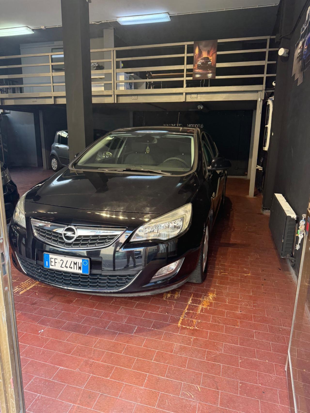 Opel Astra 1.7 CDTI 110CV 5 porte Elective