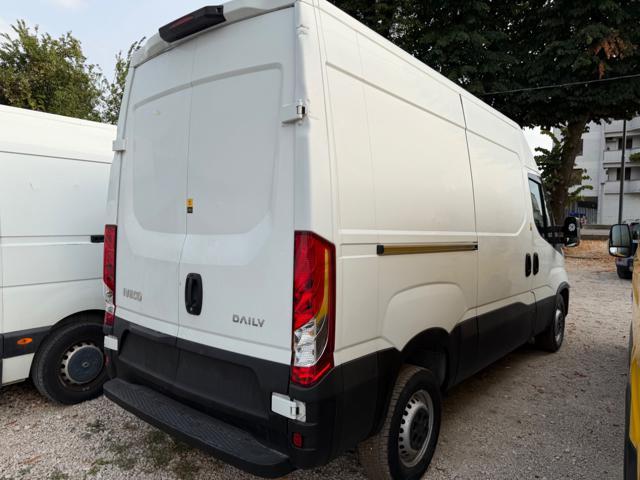 IVECO Daily 35S12V 2.3 HPT PM-SL-TA Furgone