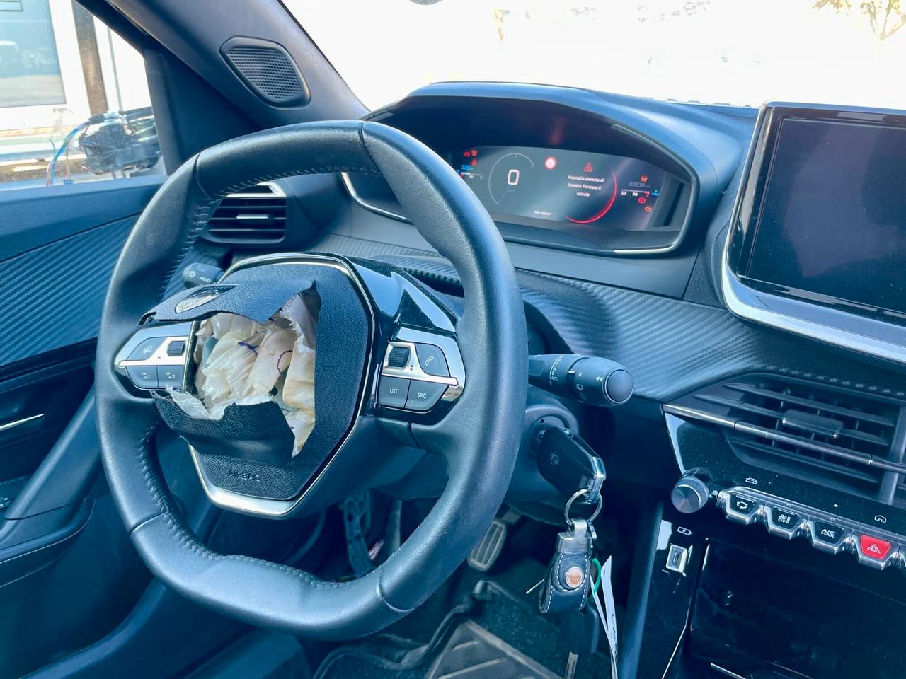 Peugeot 2008 PureTech 100 S&S Allure 2023 **VEICOLO SINISTRATO***VA IN MOTO