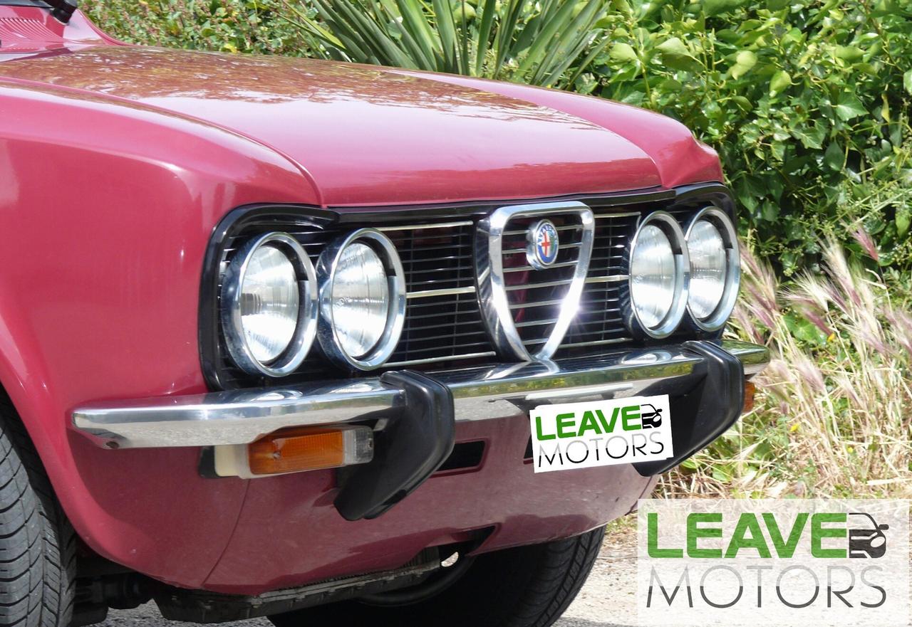 Alfa Romeo Giulia Nuova 1300 (M1525)
