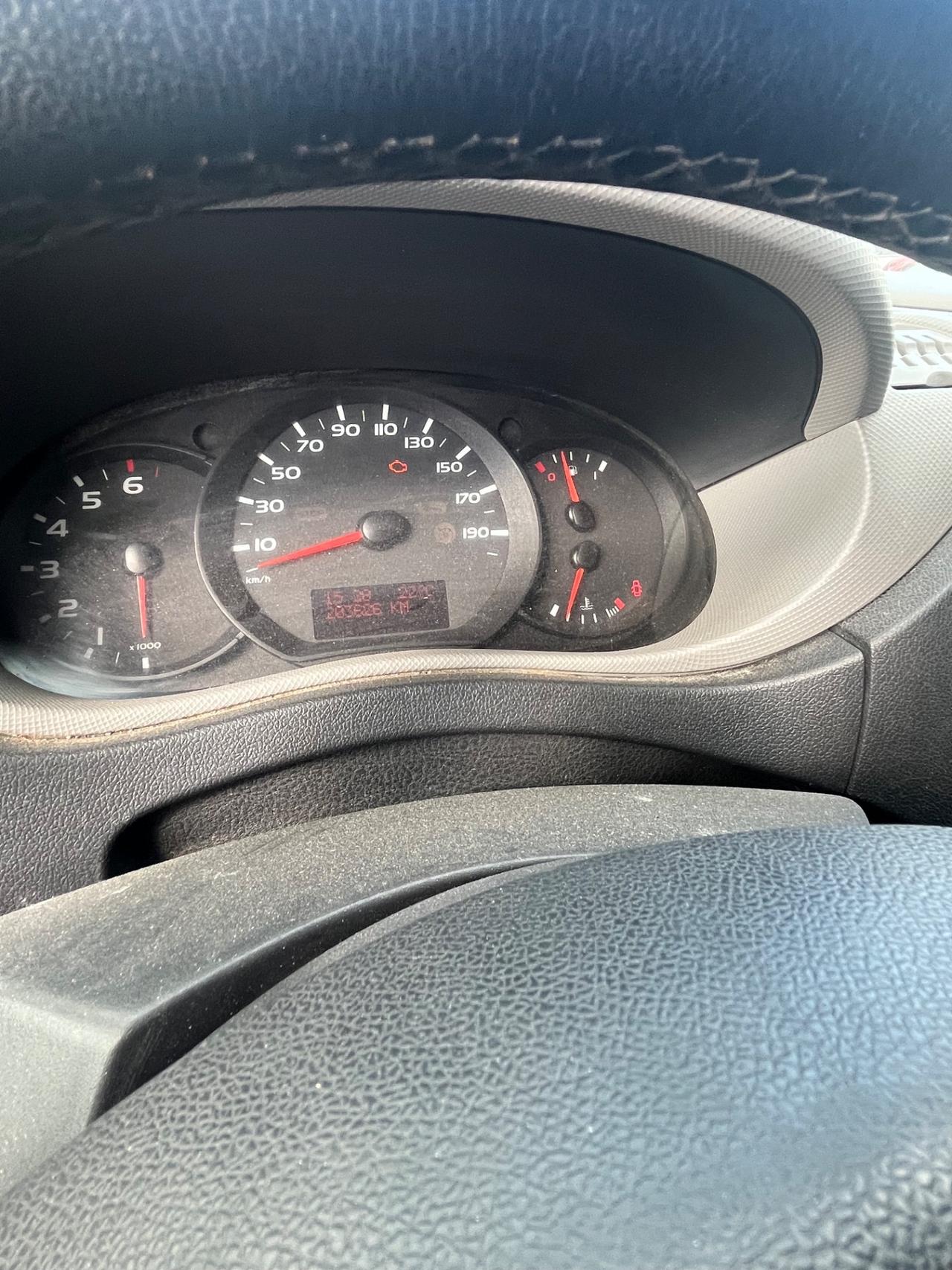 Nissan NV400 28 2.3 dCi Furgone