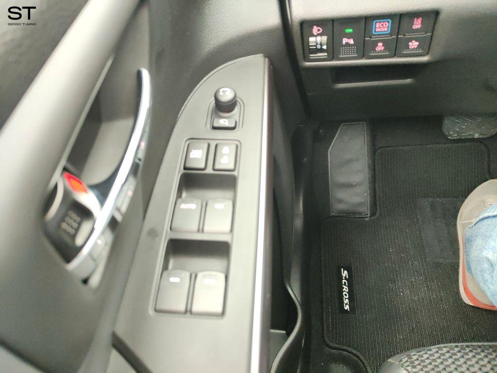 SUZUKI S-CROSS HYBRID 1.5 STARVIEW AT